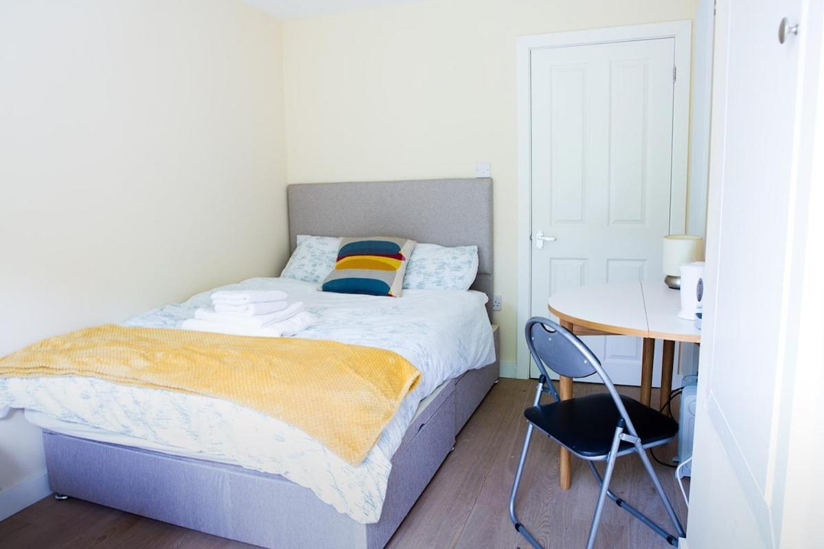 New Snug Doubleensuite In Central Форест Роу Екстериор снимка